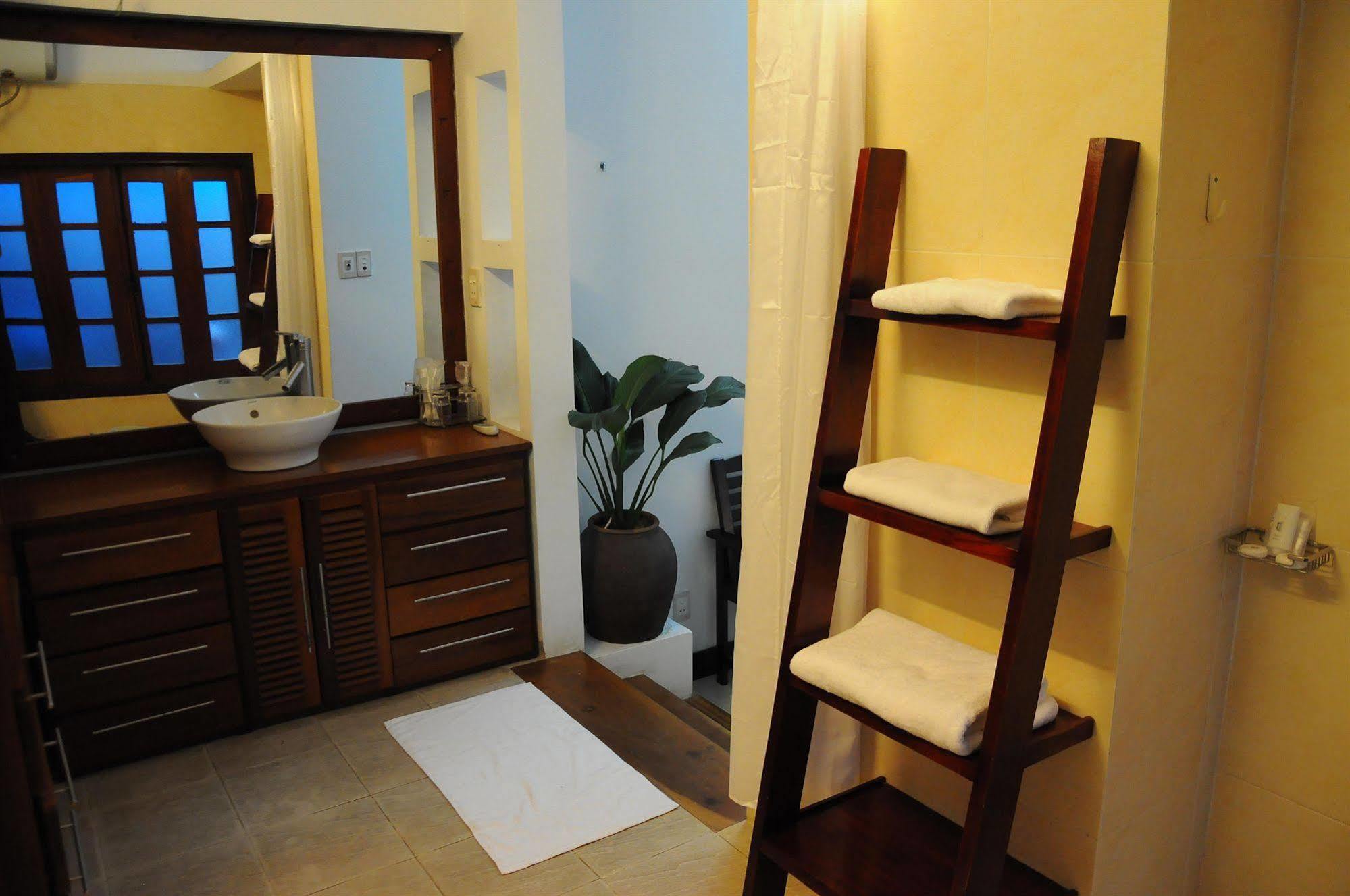 Flower Garden Homestay Hoi An Exterior photo